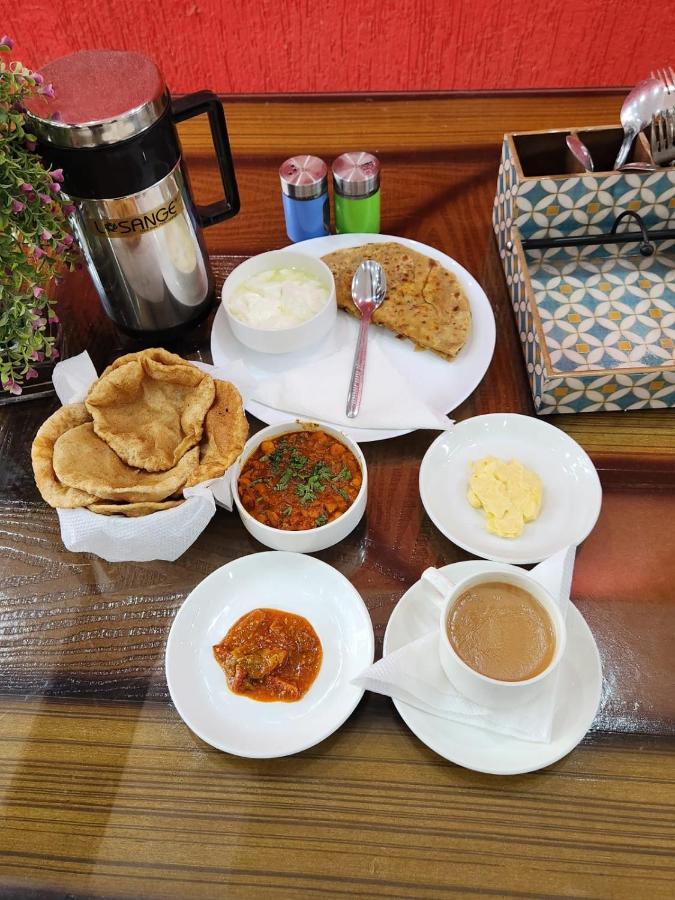 Hotel Ambe Inn By Ambience Delhi Igi Airport Нью-Делі Екстер'єр фото